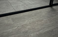 Tablon Gris 60x60 OUT + - Tegeleend